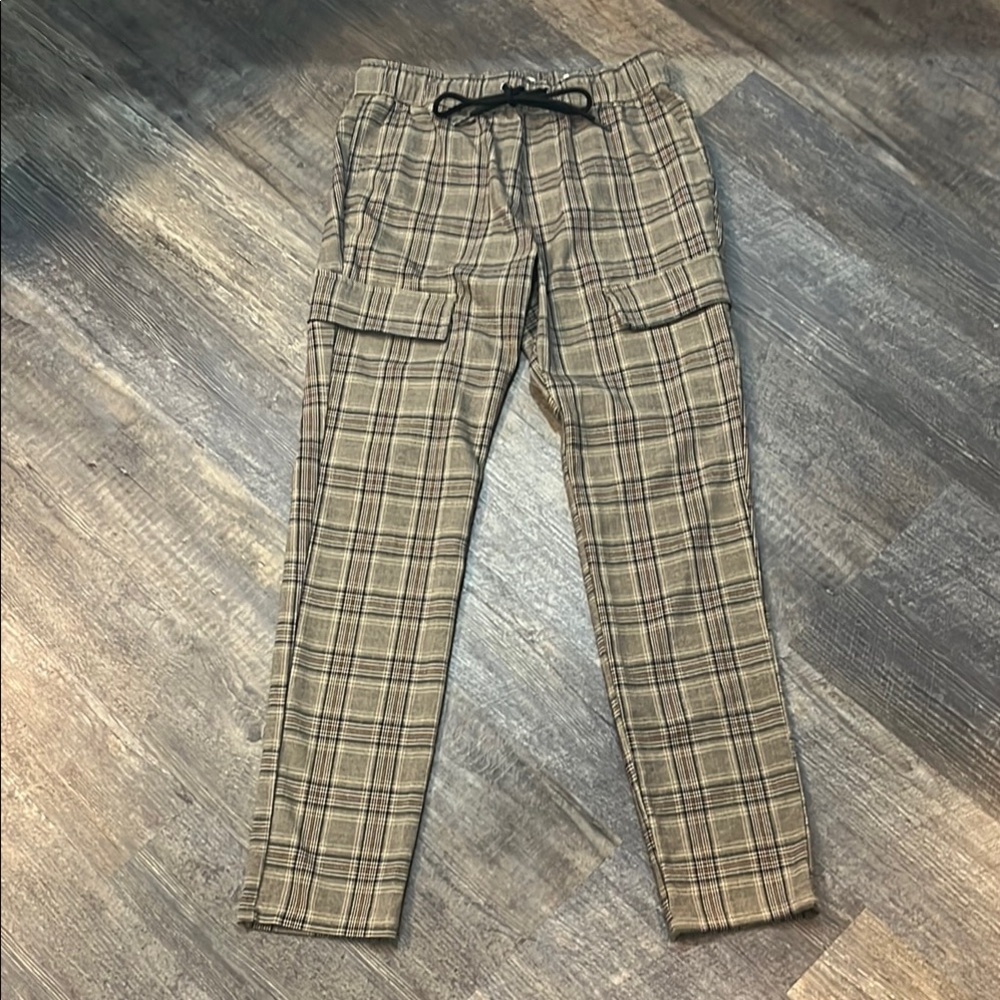 EUC Men's Plaid Cargo Pants - Black and Tan